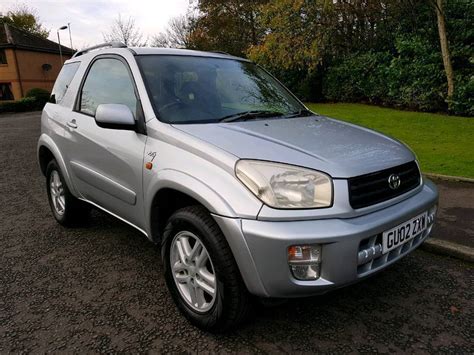 2002 TOYOTA RAV4 2 0 NRG SERVICE HISTORY In Kirkintilloch