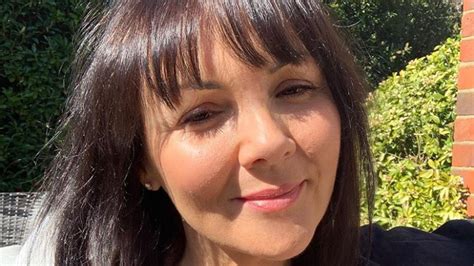 Martine Mccutcheon Stuns Fans With Endless Legs In Swimsuit Photo Hello