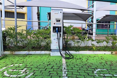 Recarga para caminhões elétricos projeto obriga e aplicativo ajuda a achar