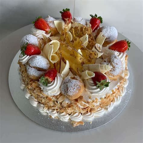 Cakes | Nikos Cakes