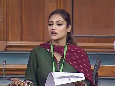 Nusrat Jahan Vs Ed West Bengal Tmc Mp Nusrat Jahan Flat Scam Update