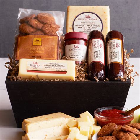 Hickory Farms Harvest Flavors Gift Basket | Hickory Farms