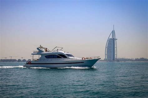 Luxury Yachts in Dubai - LUXURY YACHTS