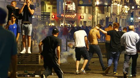 Disturbios En La Eurocopa 20 Hooligans Fueron Deportados De Francia Infobae