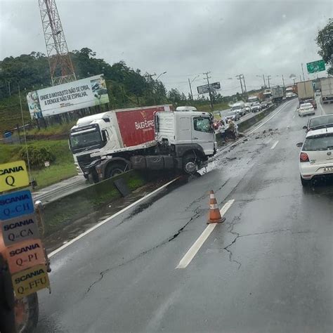 Acidente Interdita Parcialmente Br Em Joinville Mobilidade Floripa