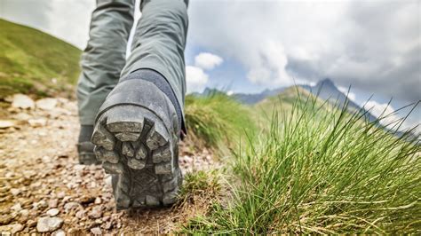 Should I resole my hiking boots - and how do I do this? | Advnture