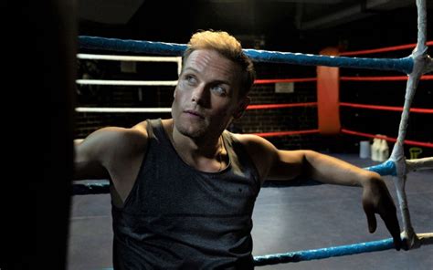 ‘outlander Star Sam Heughan Shows Off His Muscles As A Murder Suspect In The Crime Drama