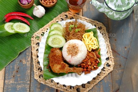 Nasi Uduk Betawi. Coconut flavored steamed rice dish from Betawi ...