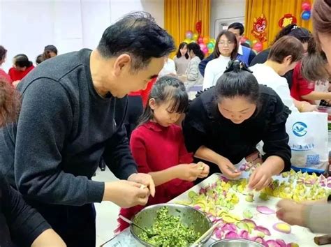 基层动态丨巾帼“花式”迎新春 “龙腾”年味扑面来——飞天路社区妇联举办2024年度春节联欢晚会 澎湃号·政务 澎湃新闻 The Paper