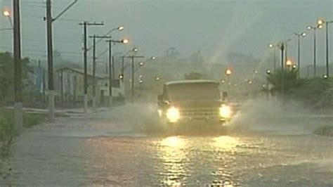 Chuva Forte Alaga Ruas Em Ituiutaba Na Regi O Do Tri Ngulo Bom Dia