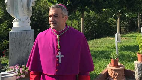 Monsignor Antonio D Angelo Nominato Arcivescovo Coadiutore Dell Aquila