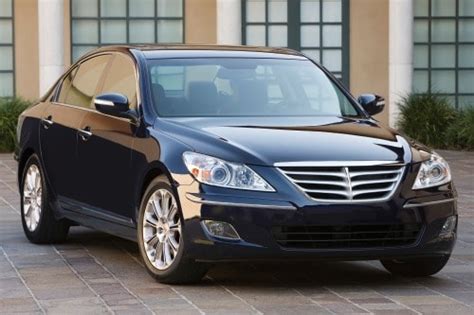 2009 Hyundai Genesis Review & Ratings | Edmunds