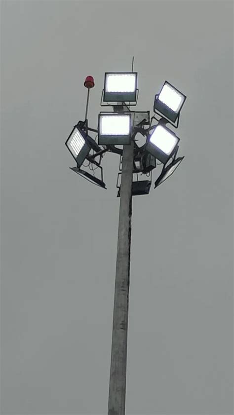 LED Cool White 30 Mtrs Hot Dip Galvanized High Mast System at 280000 set हई मसट ससटम in