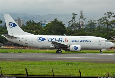 PK YGW Tri M G Intra Asia Airlines Boeing 737 33A SF Photo By Artdnan