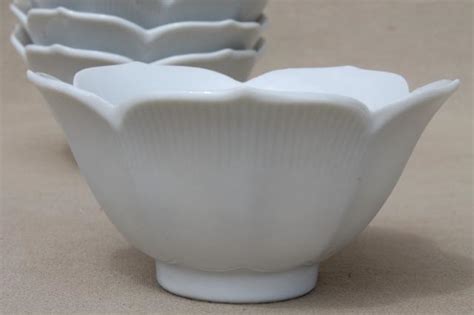 Pure White Porcelain Rice Bowls Set Of Lotus Flower Bowls Noodle Dishes