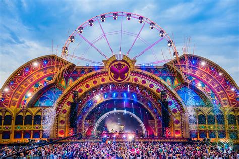 Tomorrowland 2018 Laser Show Hd Wallpaper 72 Pictures Wallpaperset