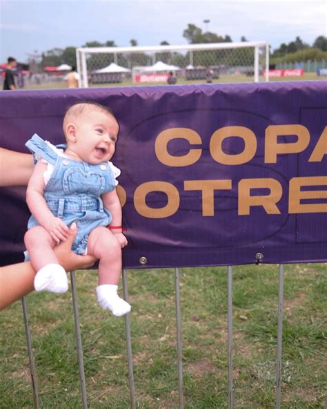 El twinning look de Sofía Calzetti y su hija Olivia