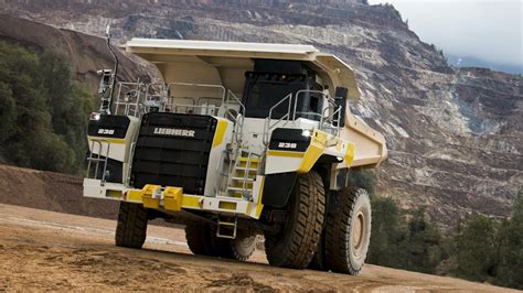 Liebherr 100 Ton T 236 Mining Truck Features Innovative Ac Drive System