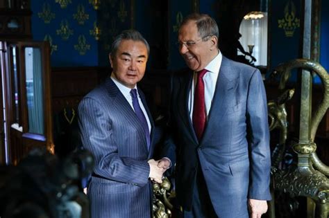 王毅氏、ロシア外相と会談 ライブドアニュース