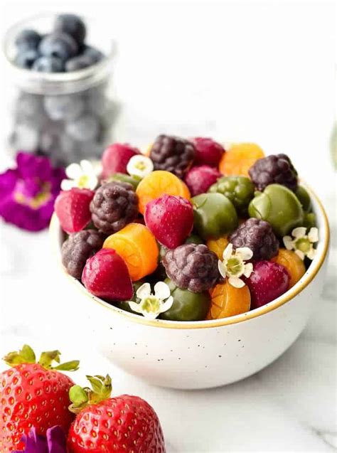 Healthy Homemade Fruit Snacks (with Whole Fruits & Veggies ...