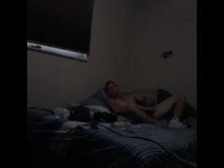 巨根を撫でるのを手伝ってくれる人がいたらいいのに Pornhub Gay