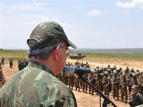 For A De Fuzileiros Da Esquadra Realiza A Opera O Formosa