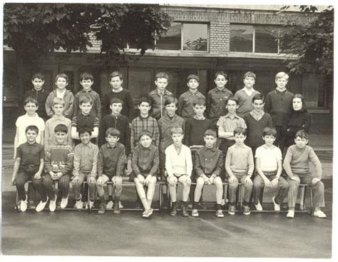 Photo De Classe Cm2 De 1969 Ecole Albert Thomas Copains Davant