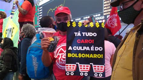 Movimentos Sociais Ocupam Bolsa De Valores Em SP Em Protesto Contra A Fome