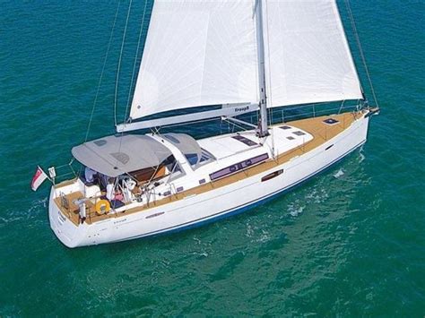 Luxury 50ft Sailing Yacht - Book Now WIth Us - HonSail