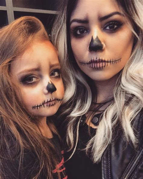 Happy Halloween From Your Favorite Spooky Skeletons Maquillage