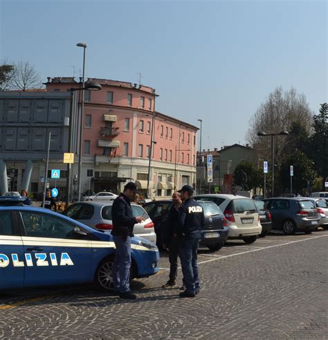 Lodi La Droga Era Nellarmadio Due Pusher In Manette