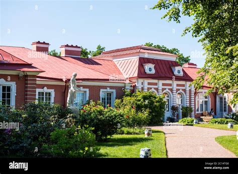 Peterhof palace inside hi-res stock photography and images - Alamy