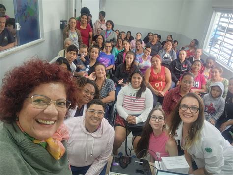 Outubro Rosa foi tema da reunião socioeducativa no CRAS do Mirizola