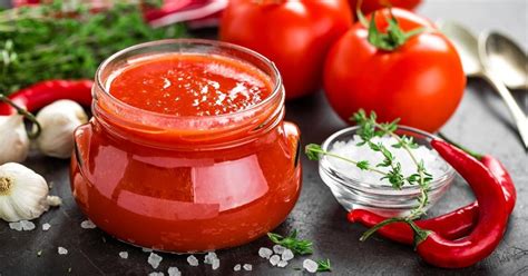 20 Easy Recipes With Tomato Puree Insanely Good