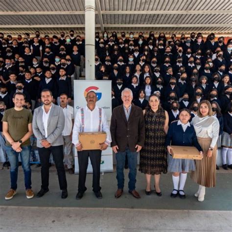 Enrique Vega Carriles Entrega La Primer Aula Google Para Reducir La