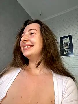 Curvyflawless Naked Stripping On Cam For Live Sex Video Chat