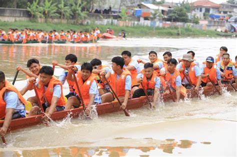 Kemeriahan Tradisi Festival Perahu Naga Peh Cun Di Tangerang