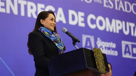 Con inversión histórica de 275 mdp Tere Jiménez entrega 43 mil equipos