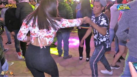 Hermosa Chica Bailando Cumbia De Los Ferrocarriles Sonido Gitano