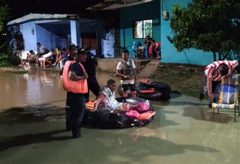 Se Desbord El R O Y Gener Inundaciones En Barrios Hoy Diario Del