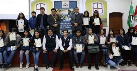 ONPE Fortalecen la educación electoral en jóvenes universitarios