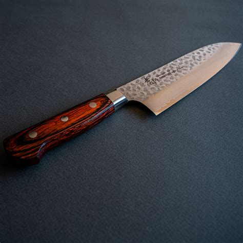 Cuchillo Japonés Santoku Damasco Sakai Takayuki 180mm Te lo Afilo