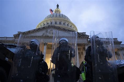 Capitolio De Eeuu Asalto Al Capitolio En Washington última Hora En Directo Cinco Muertos Y