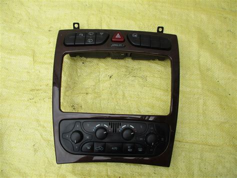 MERCEDES W203 PANEL NAWIEWU RAMKA 2038300285 2038300285 za 149 zł z