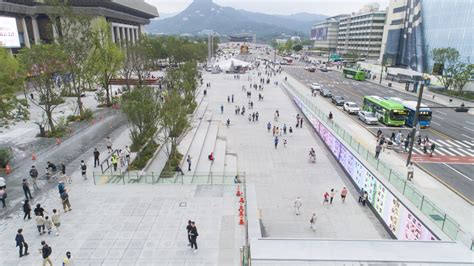 Walking Tour Of Gwanghwamun Square Cheong Wa Dae