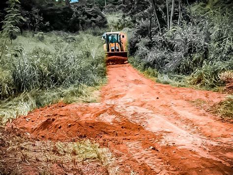 Recupera O Das Estradas Vicinais Da Comunidade De Canavieira