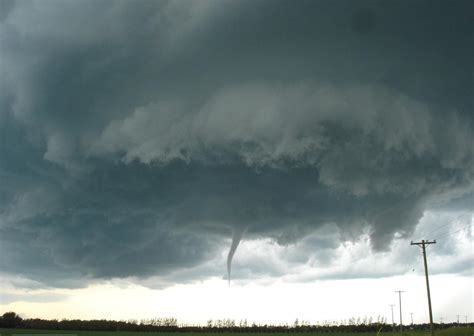 FUNNEL CLOUD : r/CLOUDS