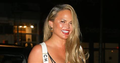 Chrissy Teigen Bares Her Growing Baby Bump In Sexy Nude Selfie See The Racy Snap Socialite Life