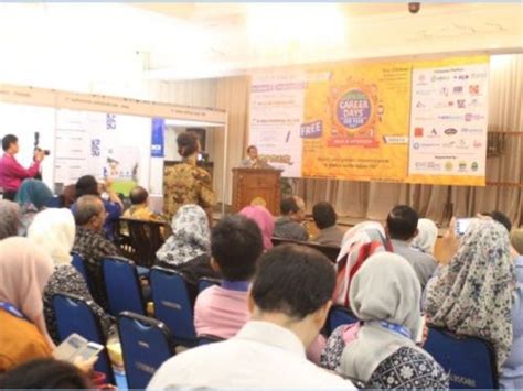 Unikom Job Fair Rabu Mei Tiket Masuk Gratis Untuk Alumni