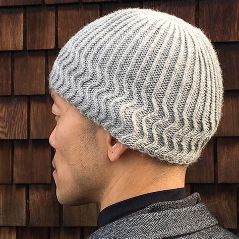 Ravelry Ripple Hat Pattern By Illitilli